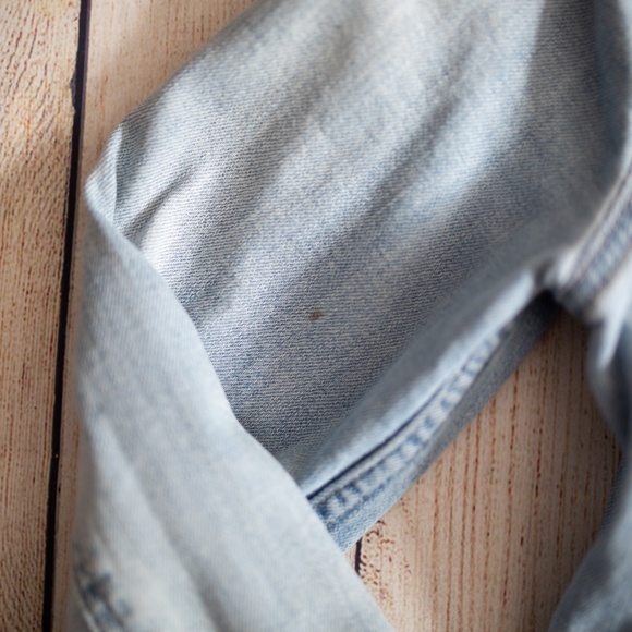 Dynamite Distressed Jean Jacket - Picture 2 of 4